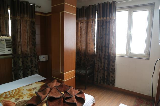 White House Tourist Lodge New Delhi Exteriör bild