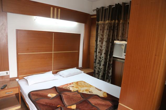 White House Tourist Lodge New Delhi Exteriör bild
