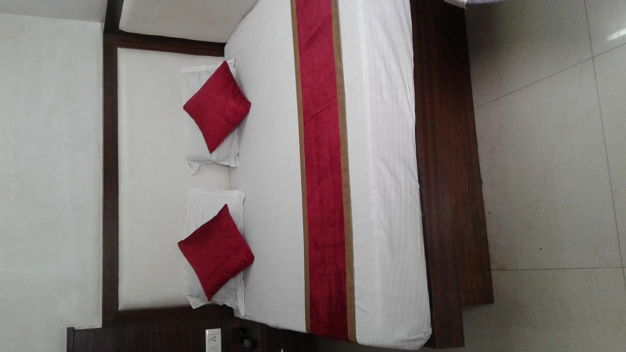White House Tourist Lodge New Delhi Exteriör bild