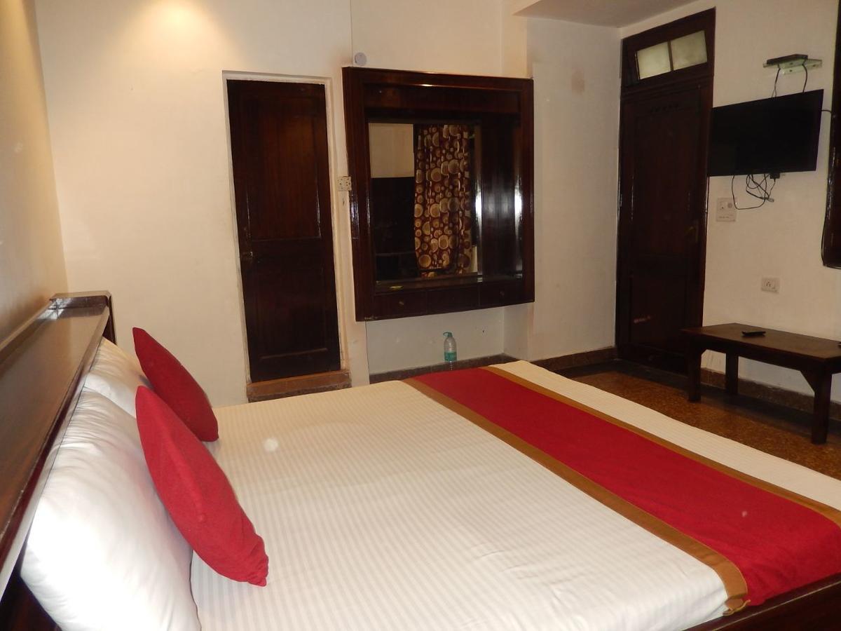 White House Tourist Lodge New Delhi Exteriör bild