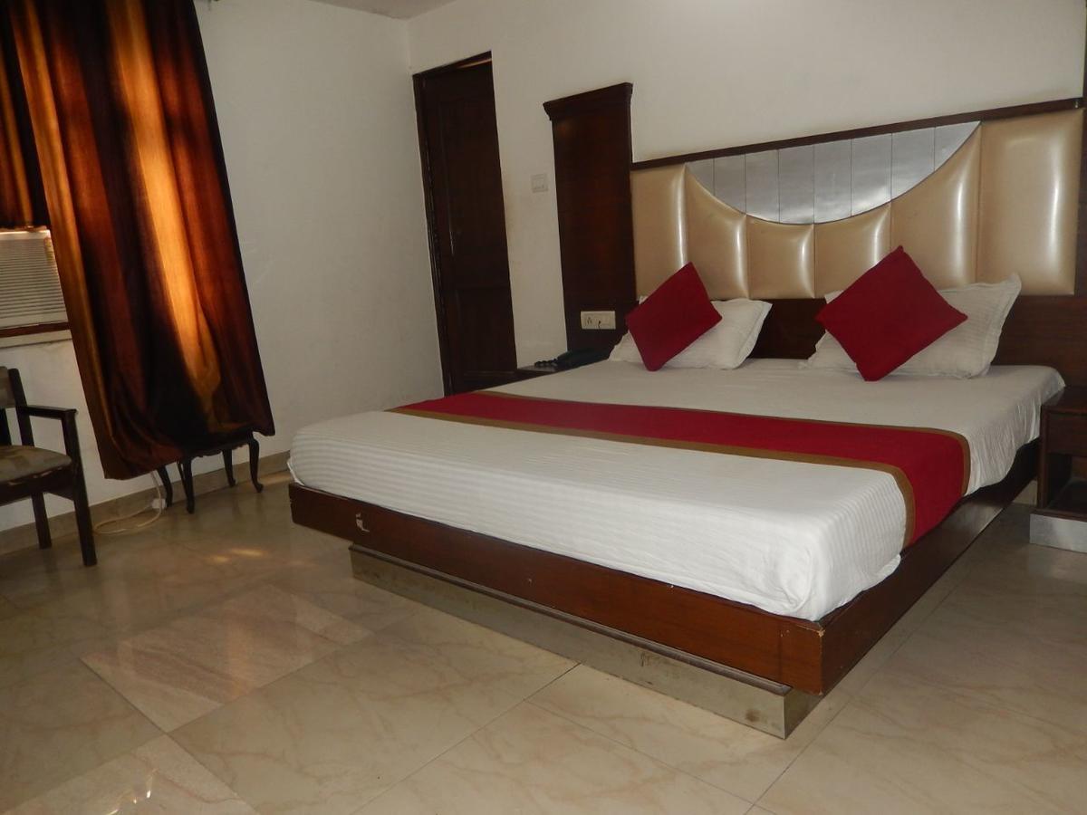 White House Tourist Lodge New Delhi Exteriör bild
